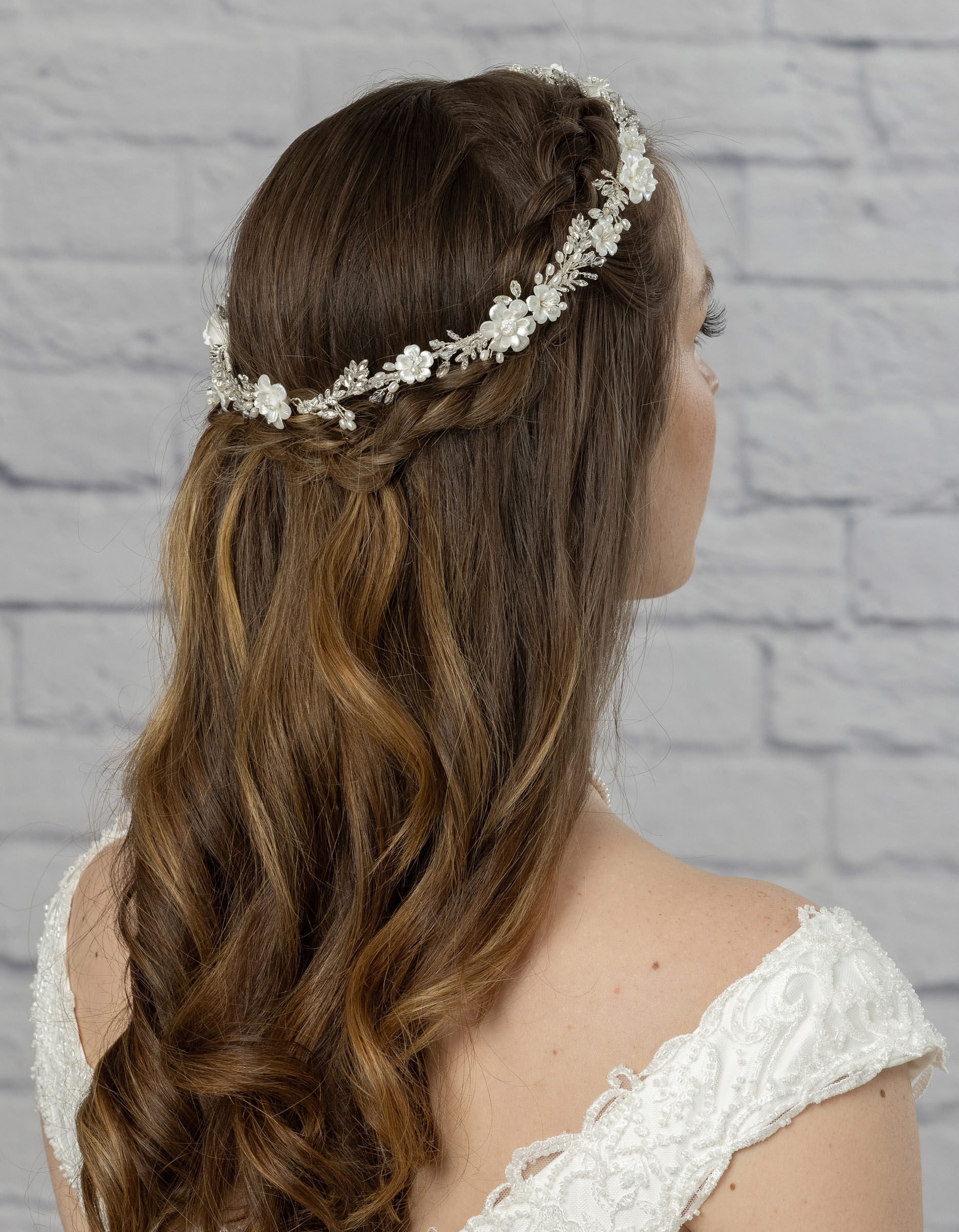 Bridal Classics Wreaths & Vines T-4637